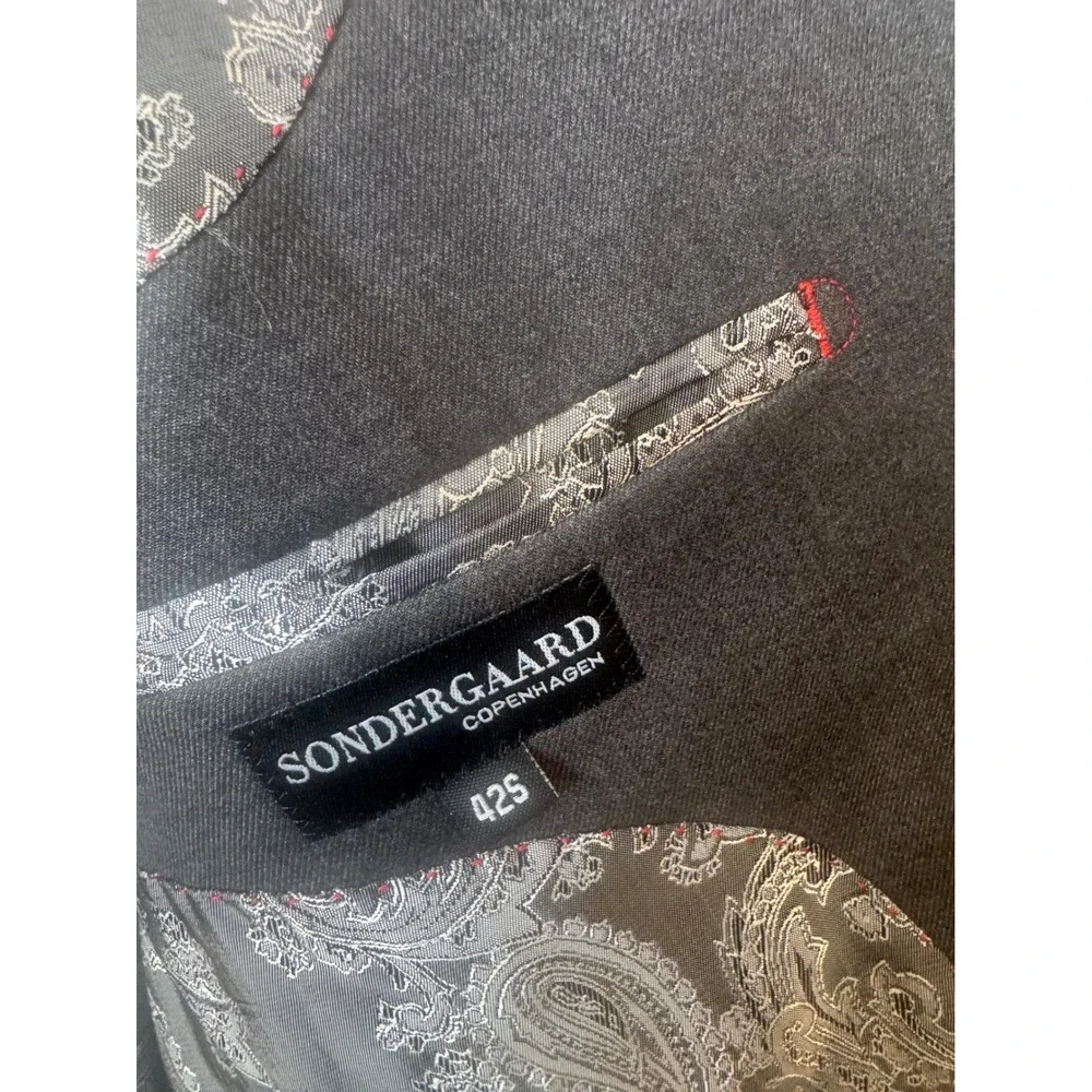 Sondergaard Copenhagen Mens Slim Fit Blazer Charcoal Gray Paisley Lining 42S